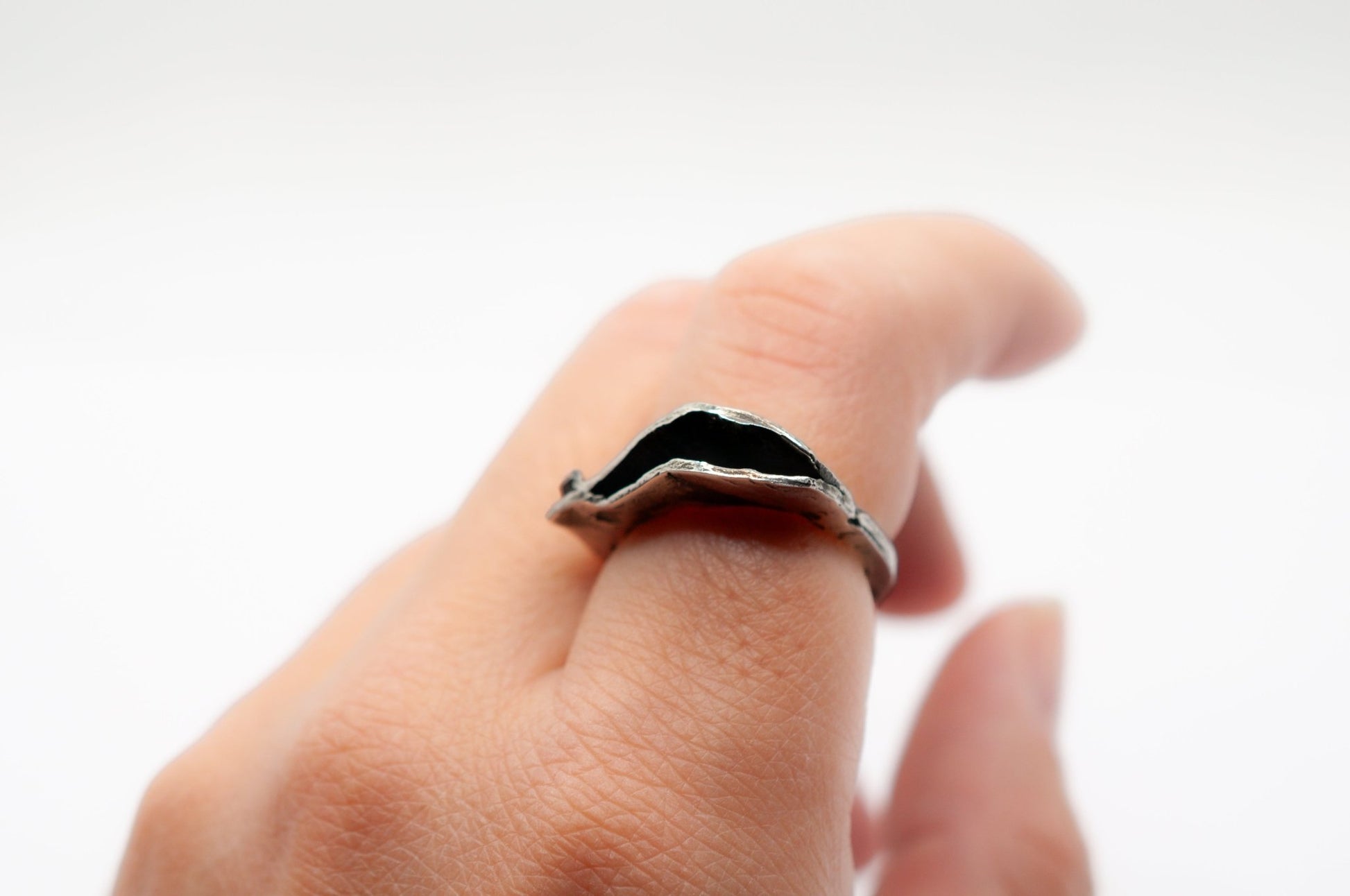 A'mmare Jewelry - Alga Ulva Burnished Ring Silver