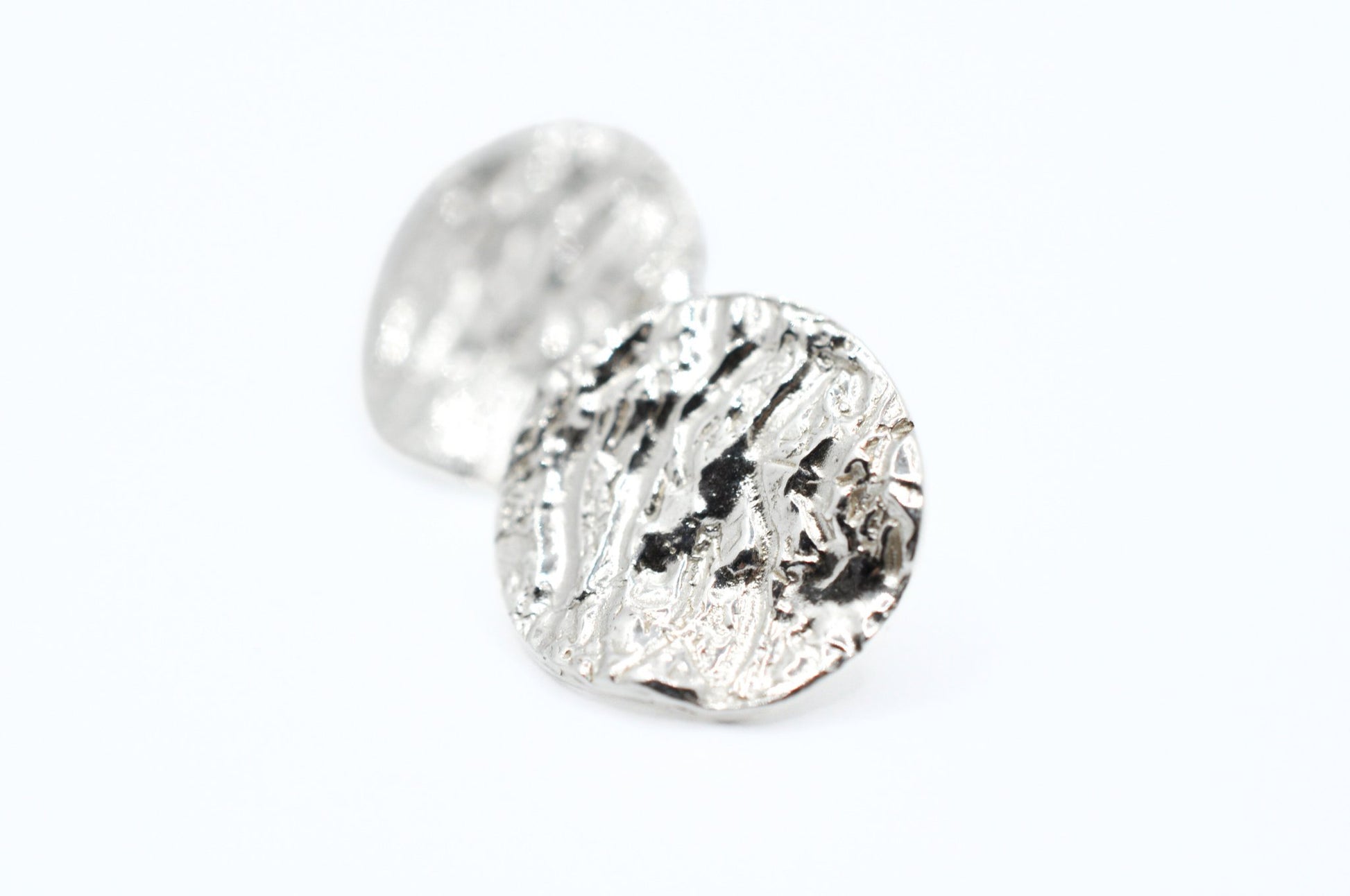 A'mmare Jewelry - Ostrica Stud Earrings Silver