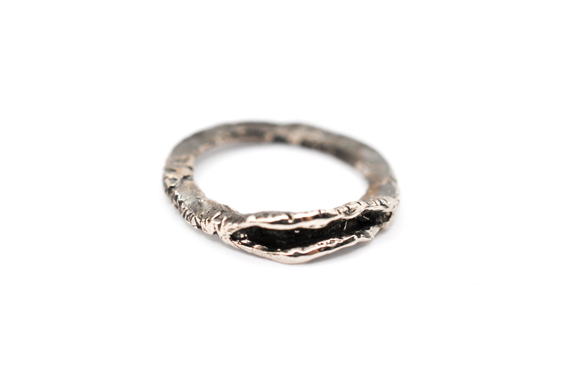 A'mmare Jewelry - Valva Ring Burnished Silver